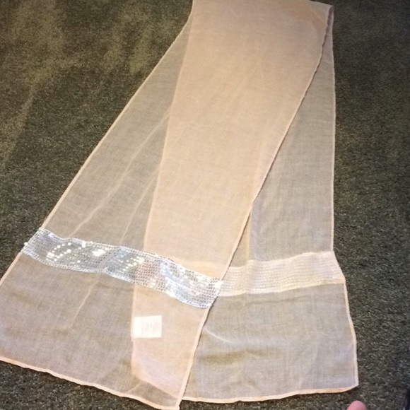 Scarf - Picture 1 of 2